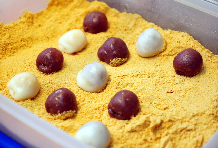 【桃園美食】康家客家手工麻糬．網美風棋格麻糬，三種口味一次滿足!