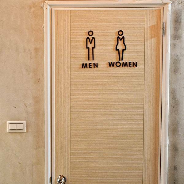 【新北林口】焦糖楓串燒漢方無烟撒粉 林口直營店，網友激推平價串燒，內用空間寬敞，私廚海鮮料理，宵夜小酌聚餐，林口三井美食