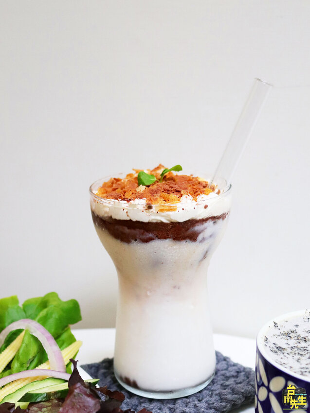 台南早午餐／藏身超隱密巷弄中／50多年台式老屋建築／早午餐結合民宿／綠意盎然植栽空間／連在地人都差點找不到