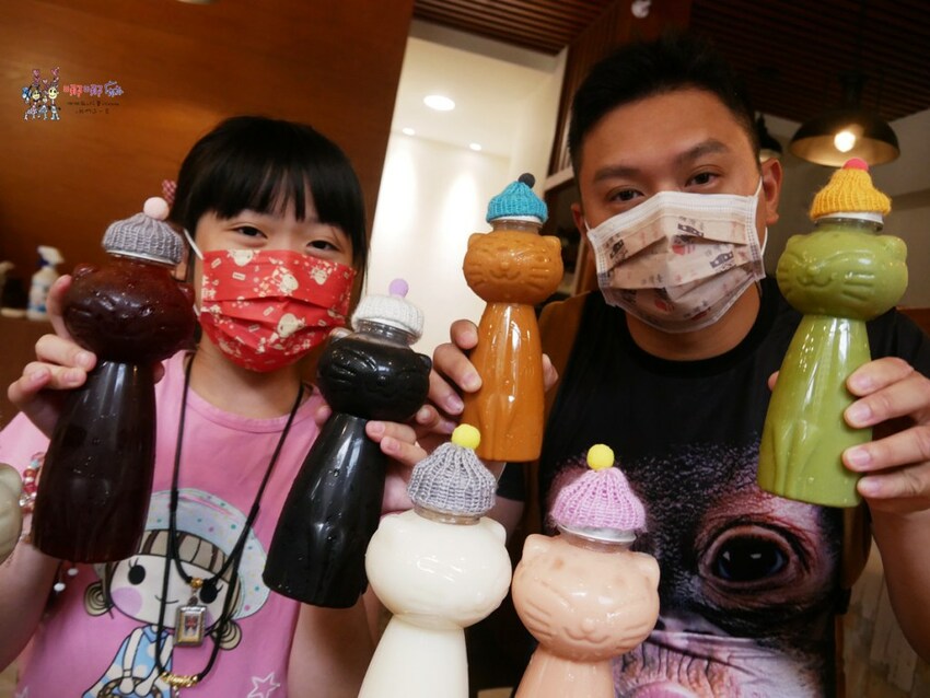 來嚕貓囉!八德貓咪餐廳推出超可愛貓咪泰奶,還有威武霸氣的大貓坐檯!