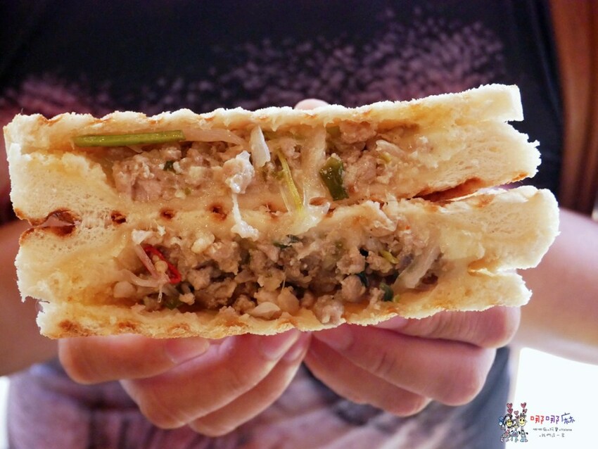 來嚕貓囉!八德貓咪餐廳推出超可愛貓咪泰奶,還有威武霸氣的大貓坐檯!