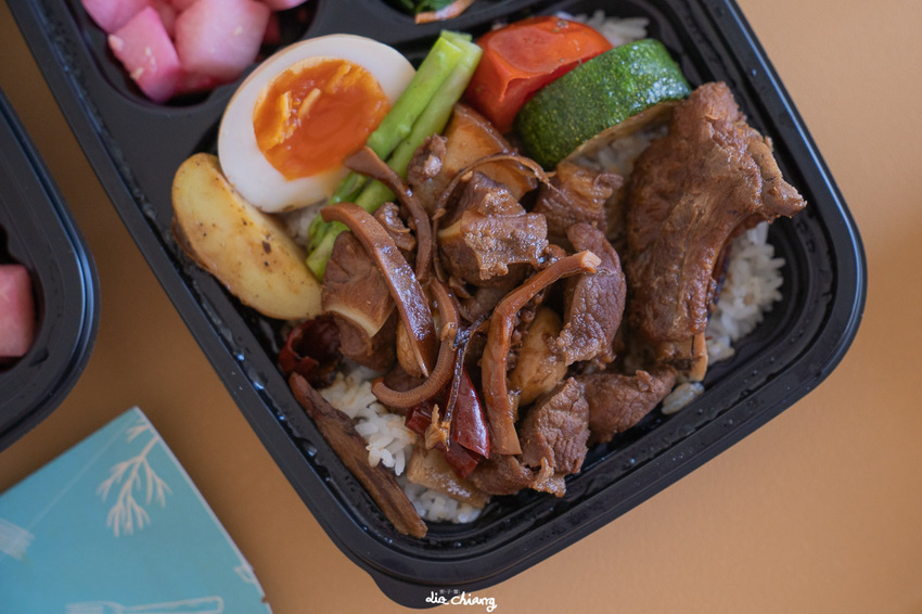 台中西區馬來西亞便當-從宅配名店做到開店面，超美的店面讓人無法忘懷-馬來時光