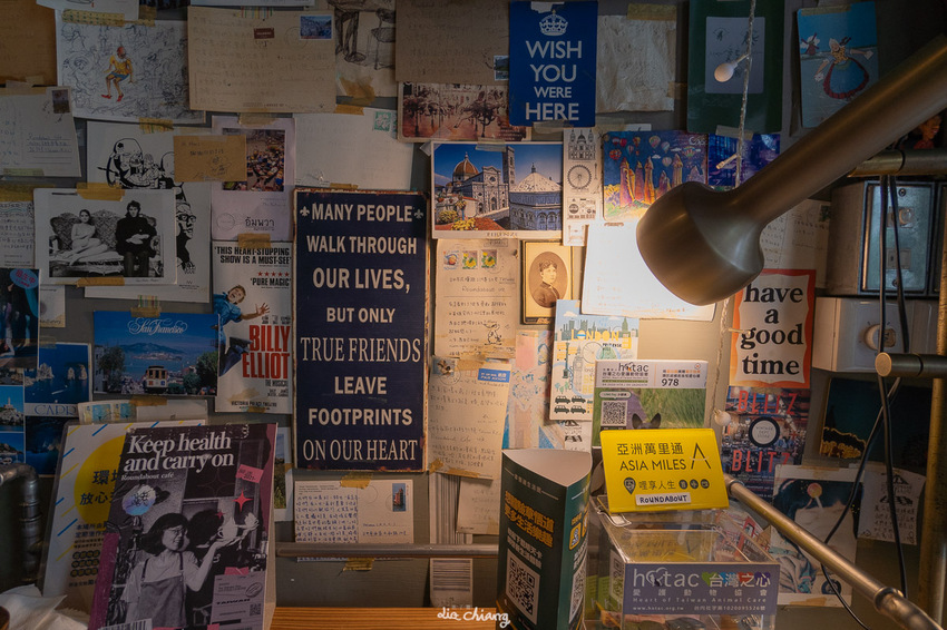 台中西區咖啡 Roundabout Café 圓環咖啡,平日午茶時段200元就有甜點加飲料的超值優惠。