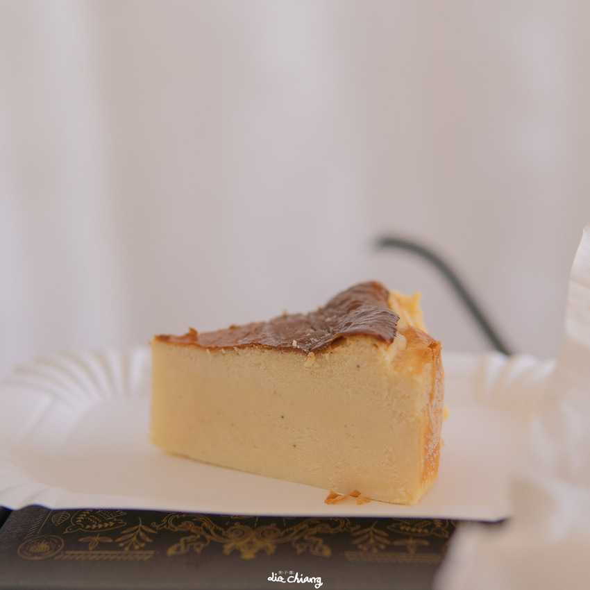 台中西區 杳杳甜點,美村路巴斯克乳酪蛋糕專賣店,乳酪控要來試試。