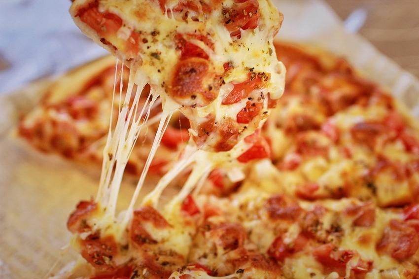 桃園景觀餐廳/龍潭路帝斯美式餐廳,龍潭唯一的火車主體餐廳,火車迷快朝聖吧! - Ann‧榜哥‧生活事務所