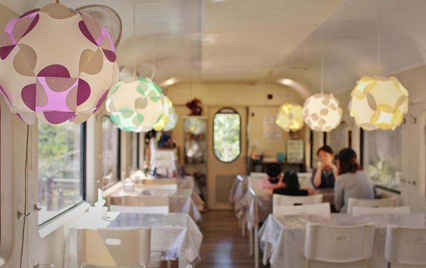 桃園景觀餐廳/龍潭路帝斯美式餐廳,龍潭唯一的火車主體餐廳,火車迷快朝聖吧! - Ann‧榜哥‧生活事務所