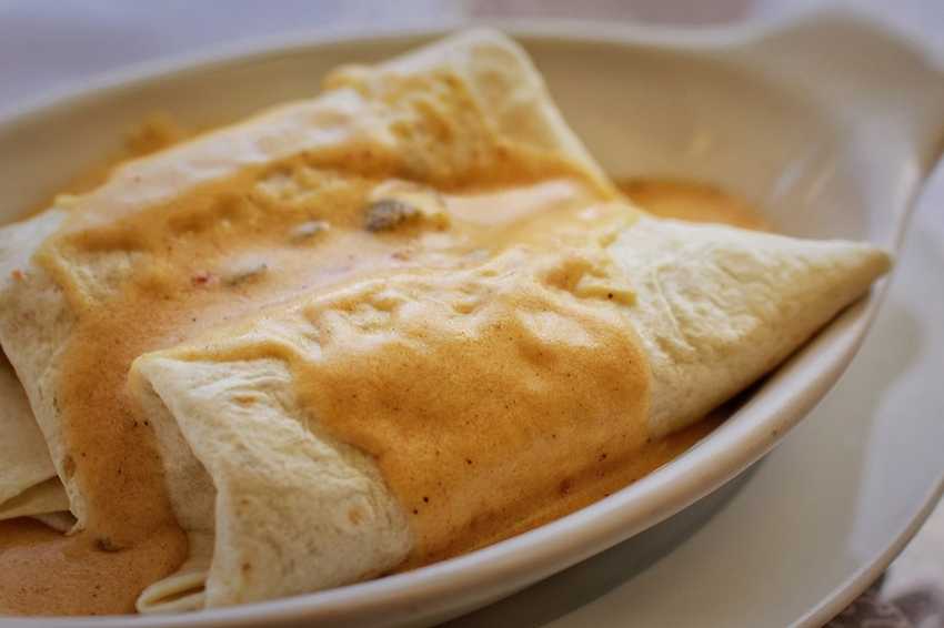 桃園景觀餐廳/龍潭路帝斯美式餐廳,龍潭唯一的火車主體餐廳,火車迷快朝聖吧! - Ann‧榜哥‧生活事務所