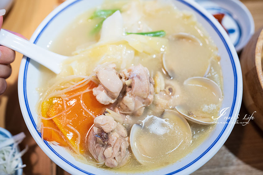 南港CITYLINK美食｜想喝雞湯不必自己慢慢熬，適合闔家大小品嚐的雞湯，濃一點雞湯、山藥蘋果、剝皮辣椒 口味與眾不同 @Irenes 食旅．時旅