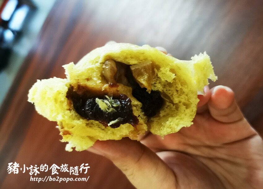 南投。水里》冒煙的饅頭店 。灶火柴燒、老麵發酵的樸質饅頭