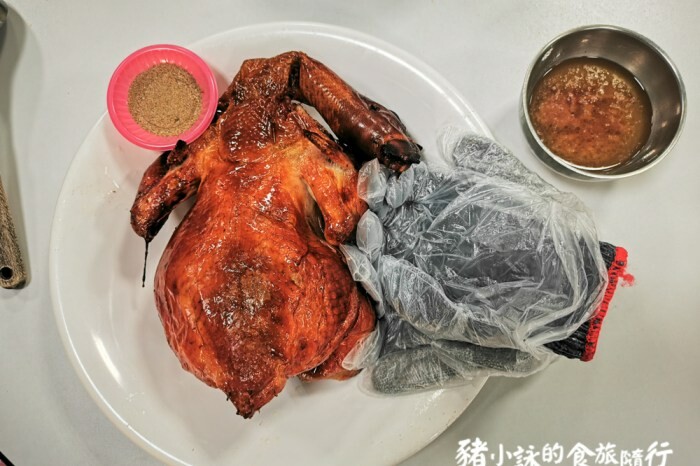 南投。水里》冒煙的饅頭店 。灶火柴燒、老麵發酵的樸質饅頭