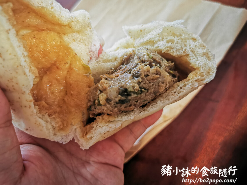 南投。水里》冒煙的饅頭店 。灶火柴燒、老麵發酵的樸質饅頭