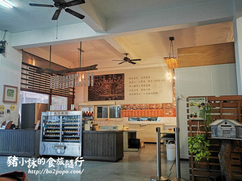 南投。水里》冒煙的饅頭店 。灶火柴燒、老麵發酵的樸質饅頭