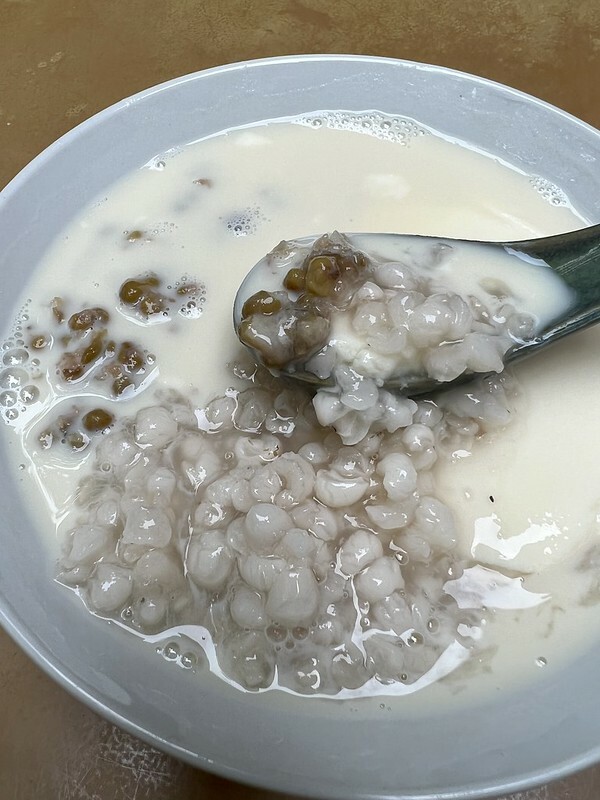 【台灣,嘉義市,東區】到醫院吃豆花?老房子內的嘉義豆花老店“桃城豆花-光華路店“。ʌ