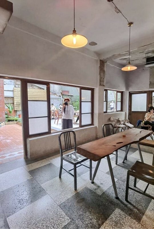 【台灣,嘉義市,東區】到醫院吃豆花?老房子內的嘉義豆花老店“桃城豆花-光華路店“。ʌ