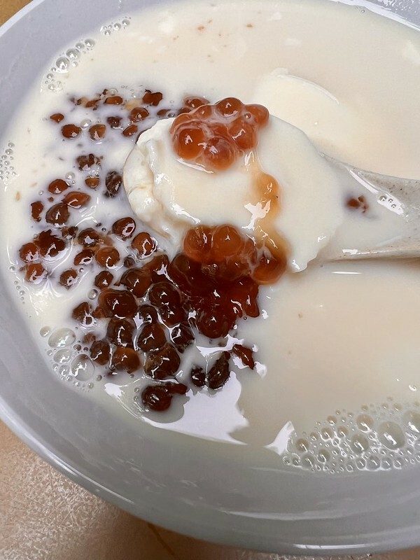 【台灣,嘉義市,東區】到醫院吃豆花?老房子內的嘉義豆花老店“桃城豆花-光華路店“。ʌ