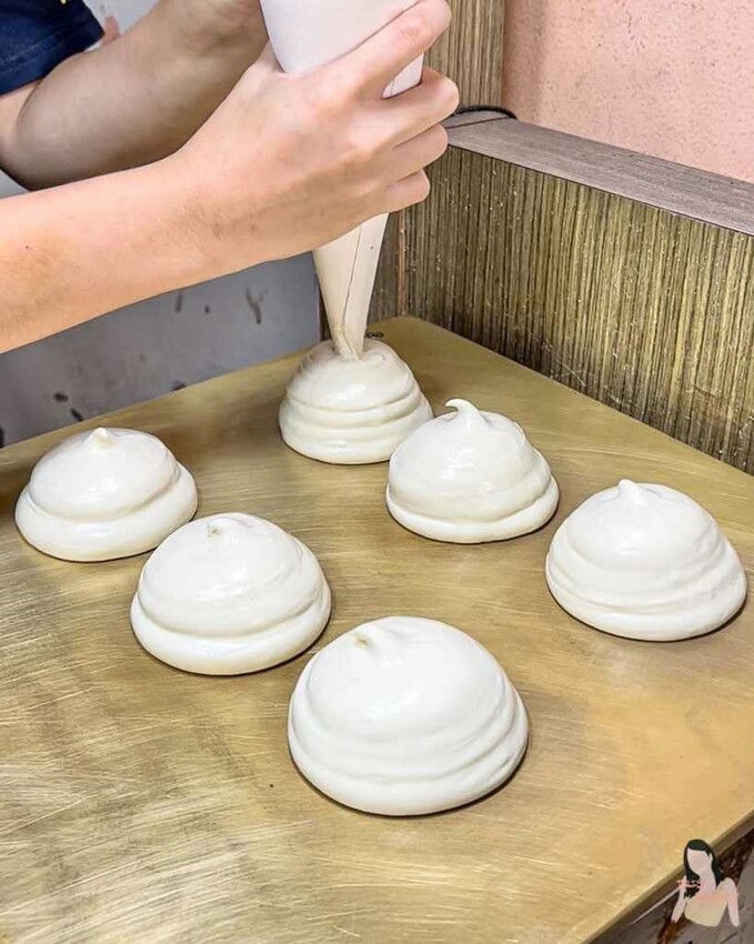 王子神谷日式厚鬆餅，舒芙蕾像雲朵般軟綿的口感。新竹城隍廟周邊美食 – 艾瑞絲的吃貨日常