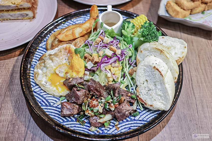 IMG_9923.jpg IMG_9923.jpg