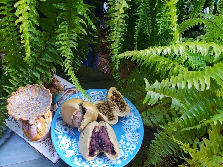 【新北.坪林】美食推薦。良心饅頭茶香紅豆包+茶香菜包&清瑰香茶莊東方美人茶+綠茶都超棒