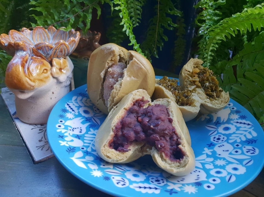 【新北.坪林】美食推薦。良心饅頭茶香紅豆包+茶香菜包&清瑰香茶莊東方美人茶+綠茶都超棒