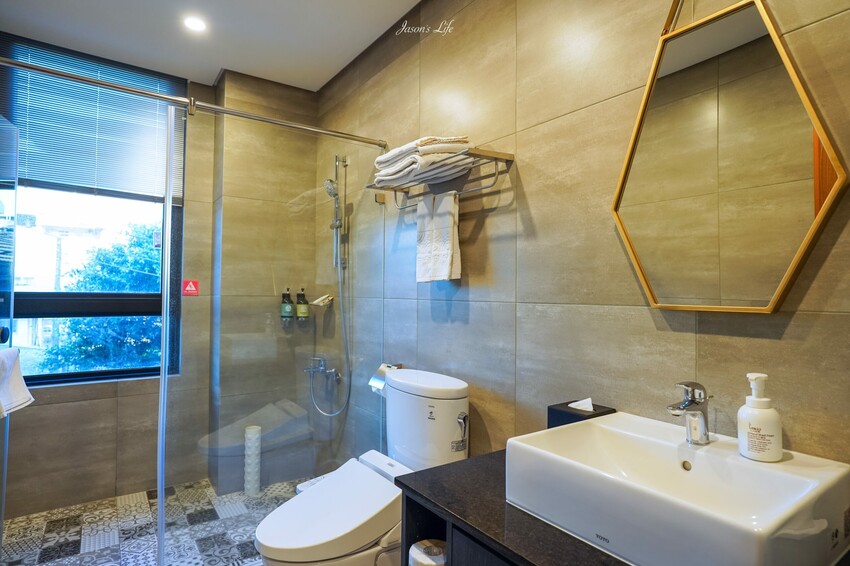 【彰化田中｜住宿】田中文旅。近田中火車站，彰化住宿推薦，設計感十足旅店，提供下午點心和泡麵宵夜