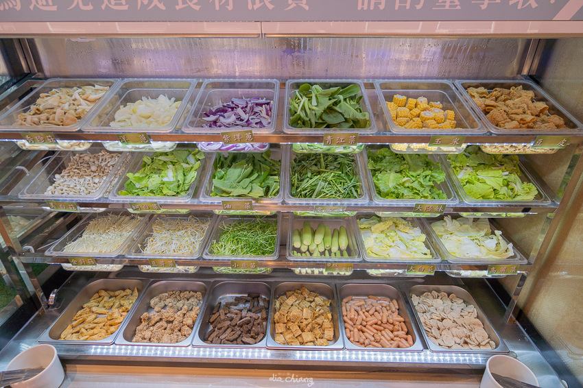 彰化市火鍋推薦 蒔藝鍋,40種食材自助吧、超濃牛奶霜淇淋吃到爽,新鮮食材自己夾,超值小火鍋推薦