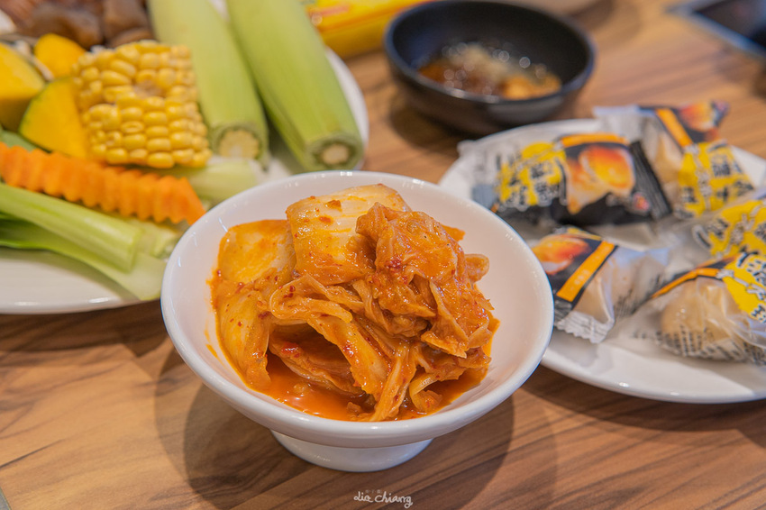 彰化市火鍋推薦 蒔藝鍋,40種食材自助吧、超濃牛奶霜淇淋吃到爽,新鮮食材自己夾,超值小火鍋推薦