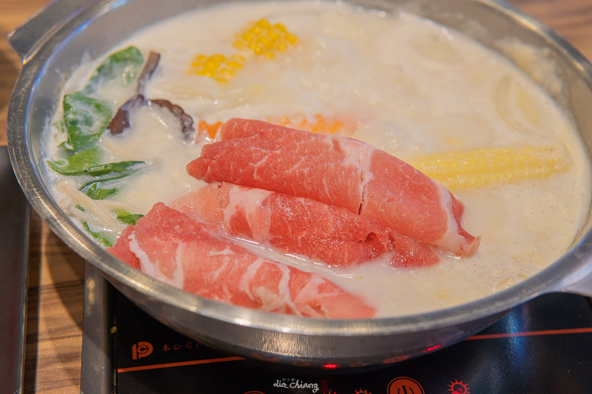 彰化市火鍋推薦 蒔藝鍋,40種食材自助吧、超濃牛奶霜淇淋吃到爽,新鮮食材自己夾,超值小火鍋推薦