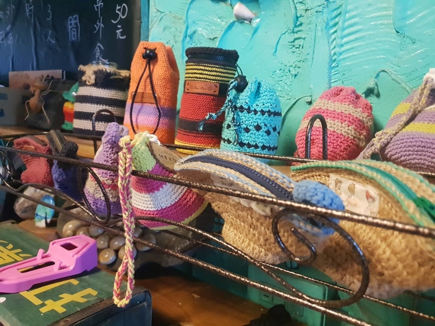 【台東.東河】85就愛麵包&手編&手繪工作室。闆娘超親切。手工編織包超級獨特保證不撞包