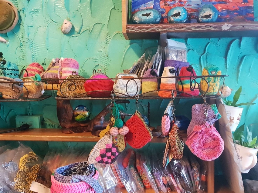 【台東.東河】85就愛麵包&手編&手繪工作室。闆娘超親切。手工編織包超級獨特保證不撞包