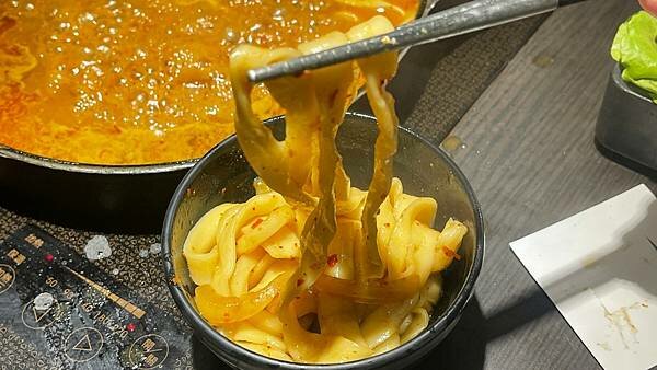 LINE_ALBUM_壽喜燒一丁_220413_23