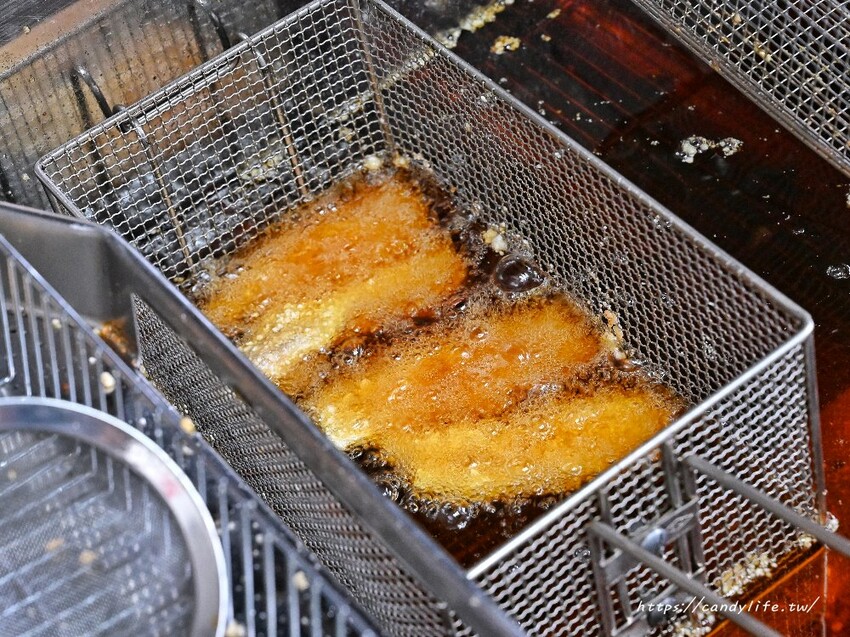漁弄羹土魠魚羹｜台中也吃得到南部口味土魠魚羹，魚塊現點現炸，外酥內嫩，湯頭清甜好喝
