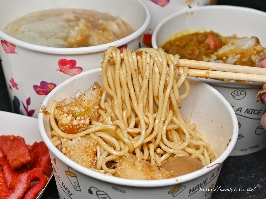 漁弄羹土魠魚羹｜台中也吃得到南部口味土魠魚羹，魚塊現點現炸，外酥內嫩，湯頭清甜好喝