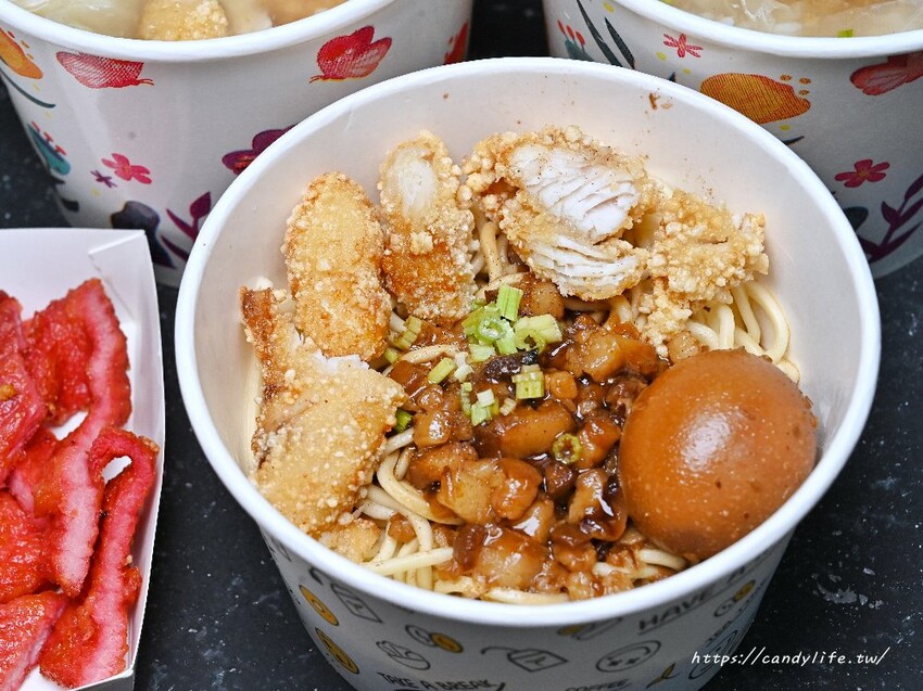 漁弄羹土魠魚羹｜台中也吃得到南部口味土魠魚羹，魚塊現點現炸，外酥內嫩，湯頭清甜好喝