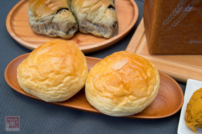 【臺南美食】一天只營業四小時的搶手麵包店｜師傅全部都是女生｜堅持好麵包｜APP訂購麵包｜每日限定販售款~~女子麥面包長榮店 - 南人幫