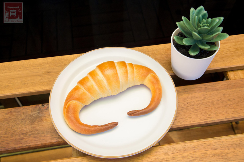 【臺南美食】一天只營業四小時的搶手麵包店｜師傅全部都是女生｜堅持好麵包｜APP訂購麵包｜每日限定販售款~~女子麥面包長榮店 - 南人幫