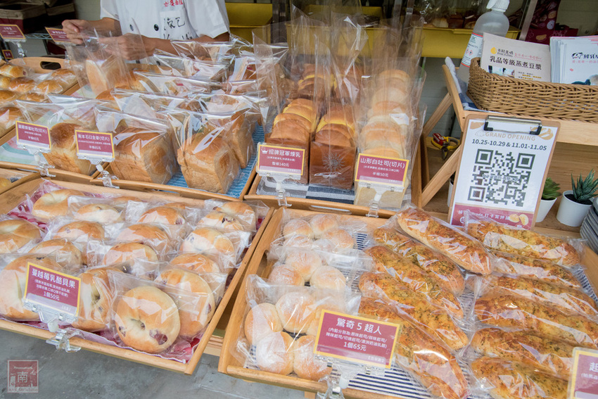 【臺南美食】一天只營業四小時的搶手麵包店｜師傅全部都是女生｜堅持好麵包｜APP訂購麵包｜每日限定販售款~~女子麥面包長榮店 - 南人幫