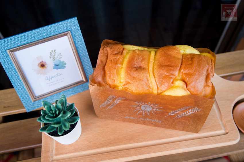 【臺南美食】一天只營業四小時的搶手麵包店｜師傅全部都是女生｜堅持好麵包｜APP訂購麵包｜每日限定販售款~~女子麥面包長榮店 - 南人幫