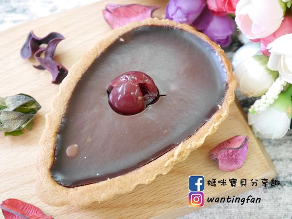 【台南伴手禮】依蕾特花瓣乳酪塔 #依蕾特 #乳酪塔 #台南乳酪塔 #台南美食推薦 #花瓣乳酪塔 (14).JPG