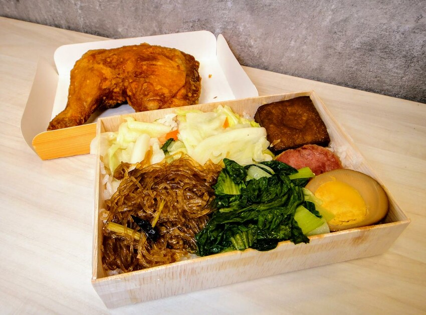 【美食】大橋頭美食「源作食堂 弁當專門店」雞腿排骨便當，大同區便當推薦、大橋頭捷運站便當推薦 附菜單