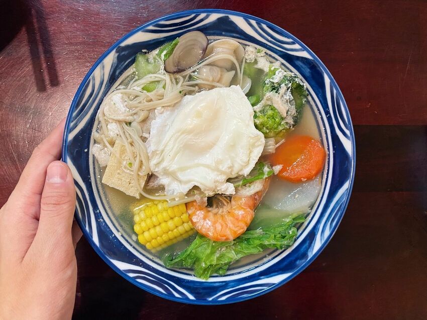 [台中北區] 鐵厝鍋燒｜來自高雄柯仔寮漁村的鍋燒麵｜新鮮食材每日熬煮高湯｜鮮甜好吃的自製虱目魚丸｜寵物友善店家｜內附菜單