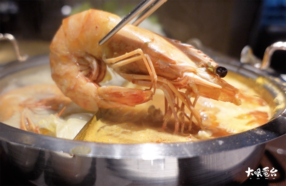 舞古賀涮涮屋｜「高雄火鍋 」龍蝦海鮮 頂級肉品火鍋專門 大港吃鍋得獎 .鼓山華榮店 - 大眼電台 DaYan talk