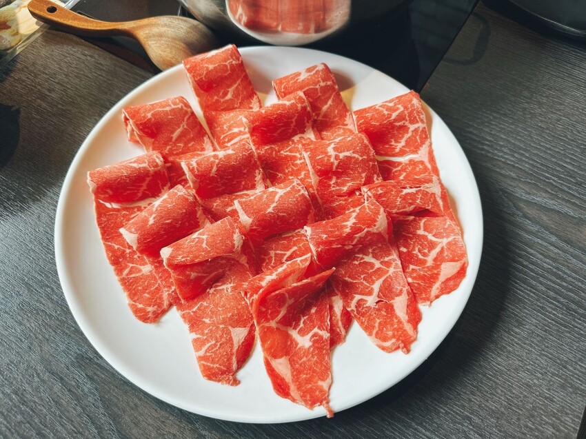 舞古賀鍋物專賣店 超值$199 巨大排骨鍋，大快朵頤迎接春天去～