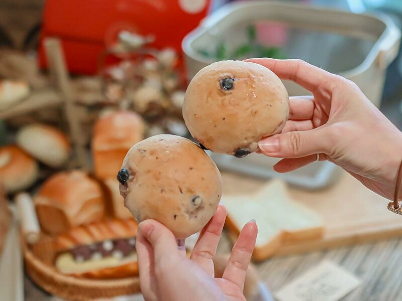 新竹必吃麵包「塔可手作烘焙」！超柔軟生吐司、減糖麵包，光華街排隊美食！