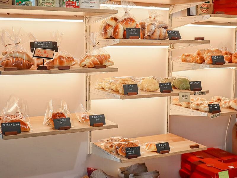 新竹必吃麵包「塔可手作烘焙」！超柔軟生吐司、減糖麵包，光華街排隊美食！