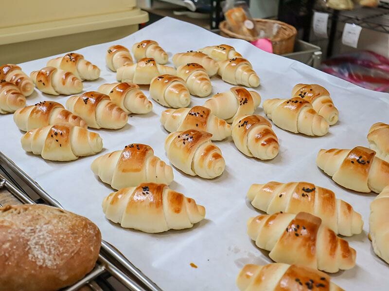 新竹必吃麵包「塔可手作烘焙」！超柔軟生吐司、減糖麵包，光華街排隊美食！