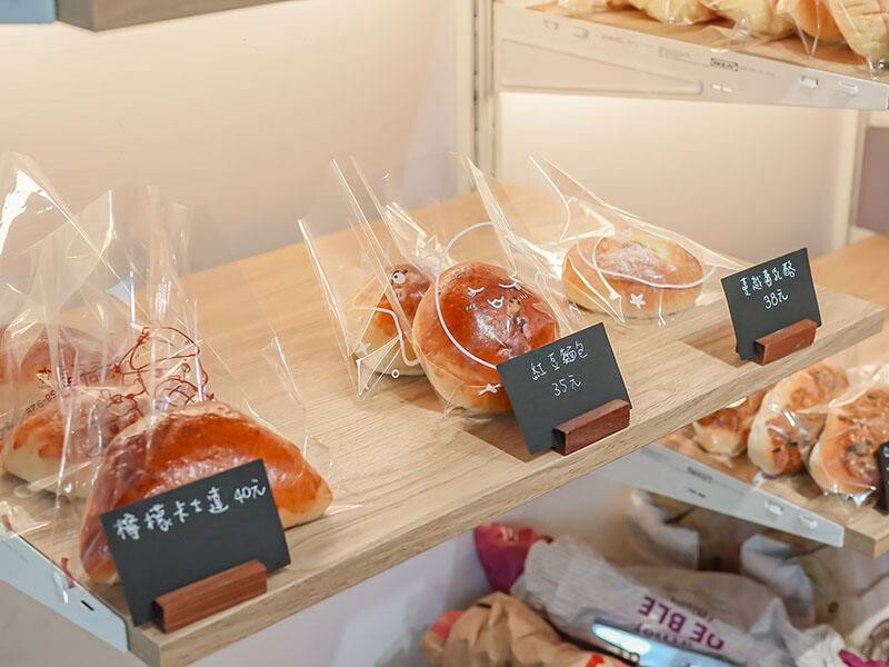 新竹必吃麵包「塔可手作烘焙」！超柔軟生吐司、減糖麵包，光華街排隊美食！