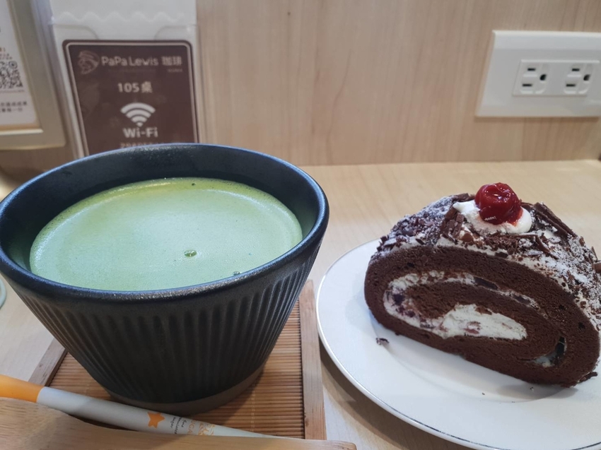 【新北.中和】南勢角捷運站早午餐。PaPaLewis大坂咖啡osaka手做麵包+蛋糕