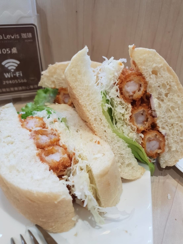 【新北.中和】南勢角捷運站早午餐。PaPaLewis大坂咖啡osaka手做麵包+蛋糕