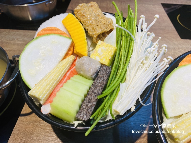 【桃園美食】太上正和昆布鍋物 選用日本高級昆布熬湯 天冷暖暖喝湯 人氣海陸鍋雙享受 壽星優惠 （停車資訊及詳細菜單價目表）