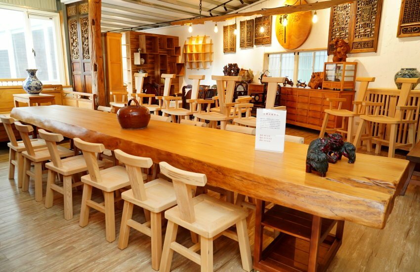 【桃園龍潭】野薑花與貓庭園咖啡．野薑花入菜、近距離與貓咪互動!